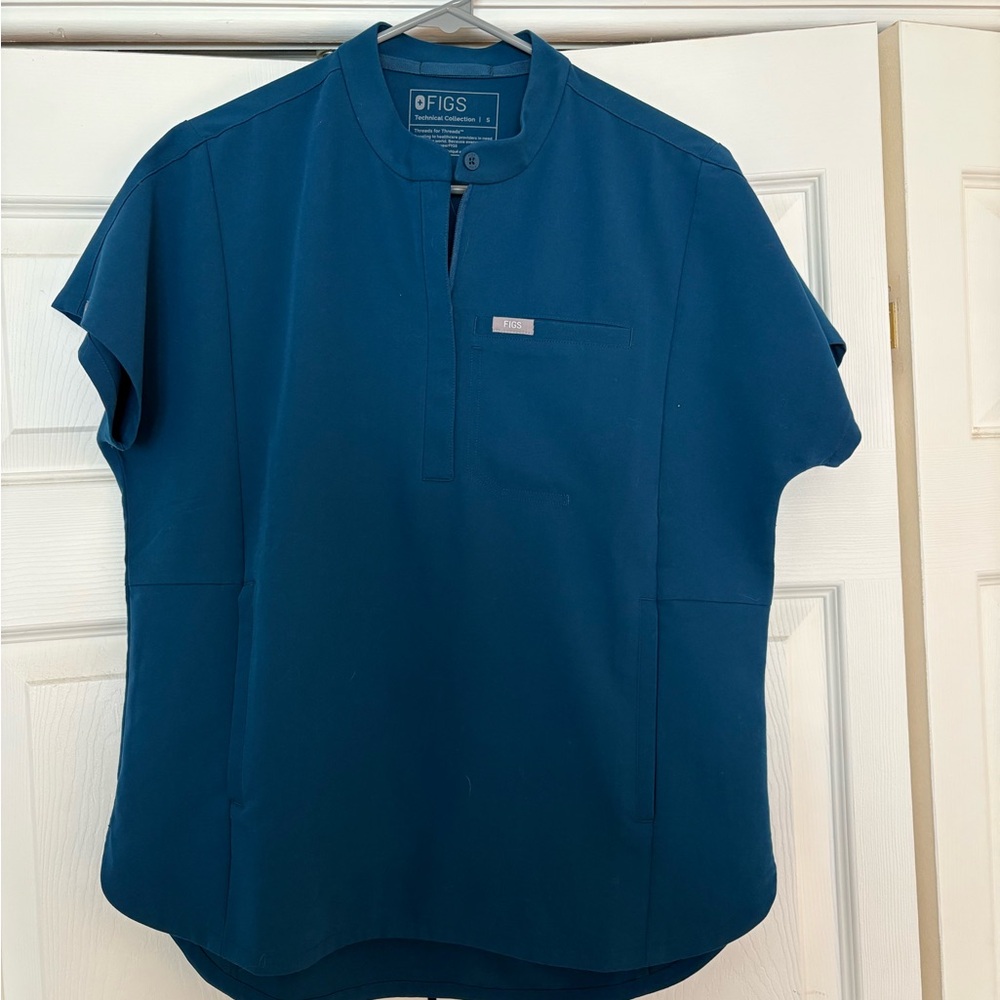 Figs Montex scrub top - small
